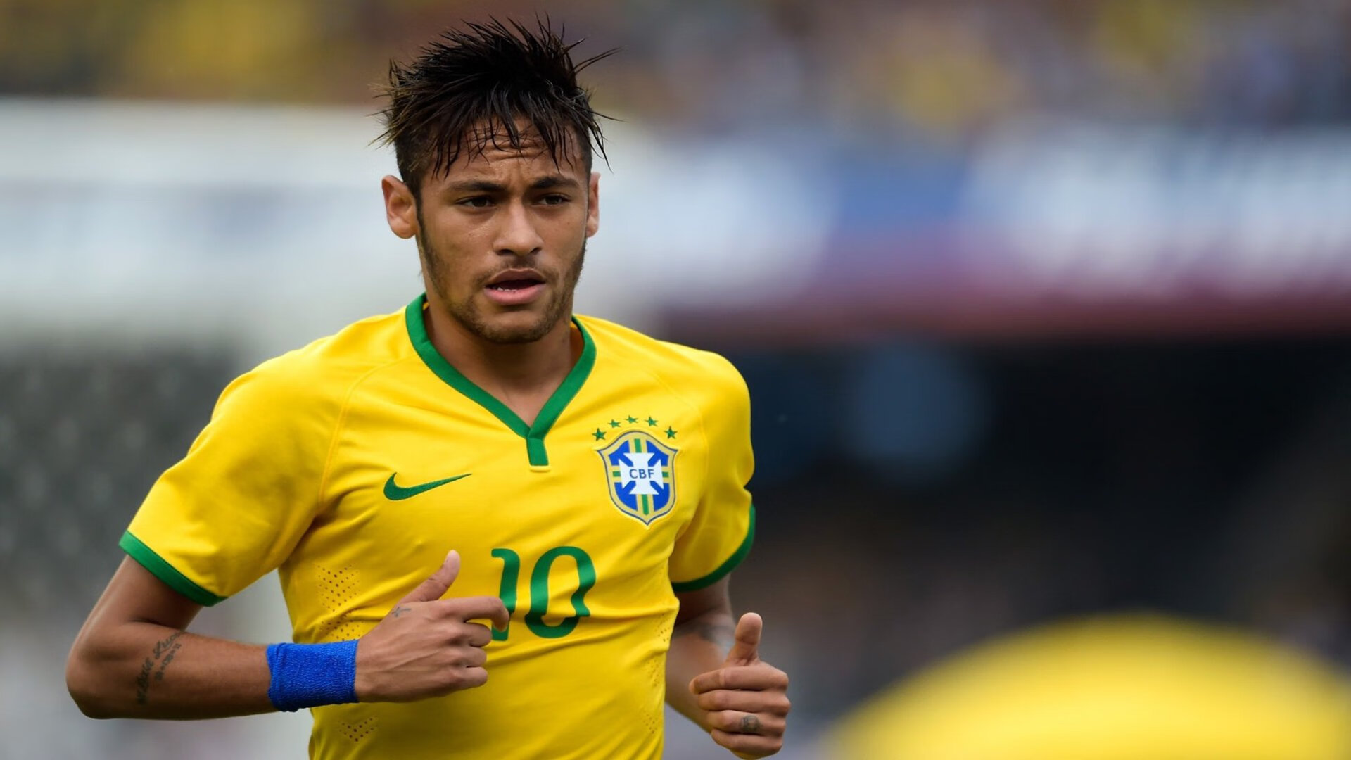 晋级下一阶段首场状态出色,公牛观众沸腾!Faker重返赛场赛场气氛高涨