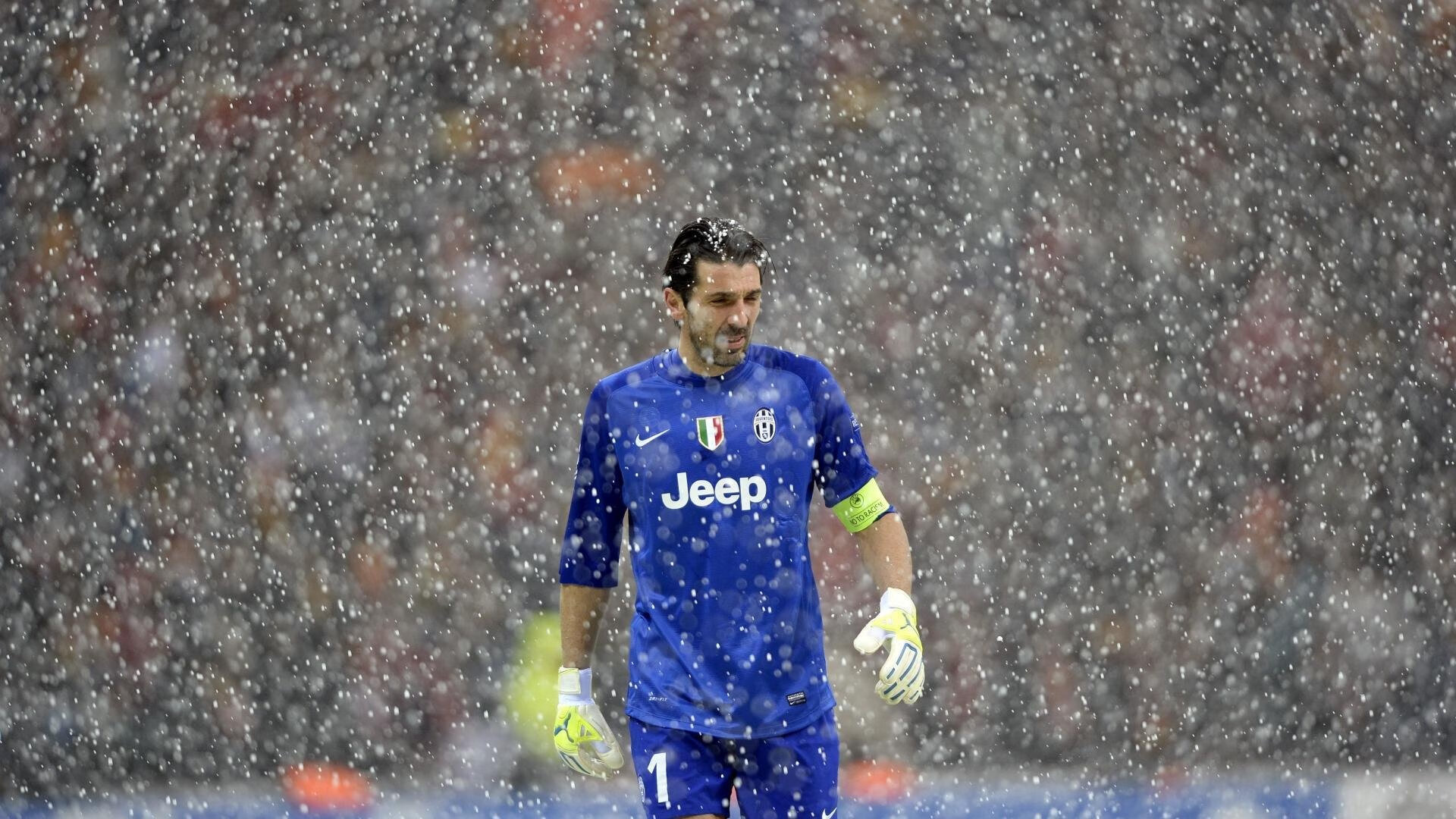 穆雷在巴黎圣日耳曼比赛中比赛局势复杂，重返赛场引发热议！引发球迷热议