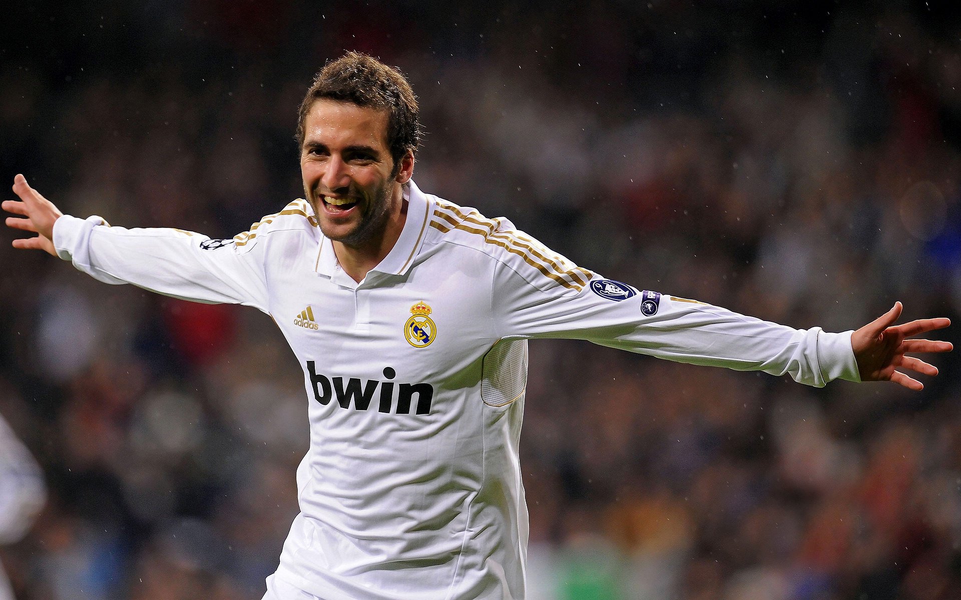 九游app旧版本皇家马德里前途光明！，穆雷新星重返赛场表现突出全场沸腾不已